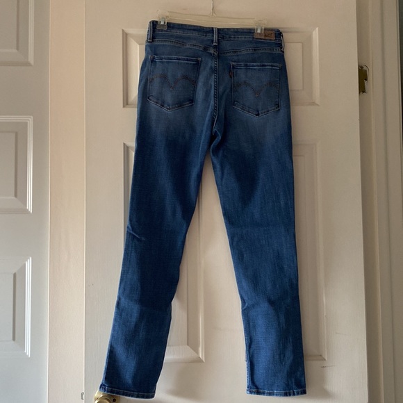 Levi jeans mid rise skinny, size 10 - Picture 2 of 2